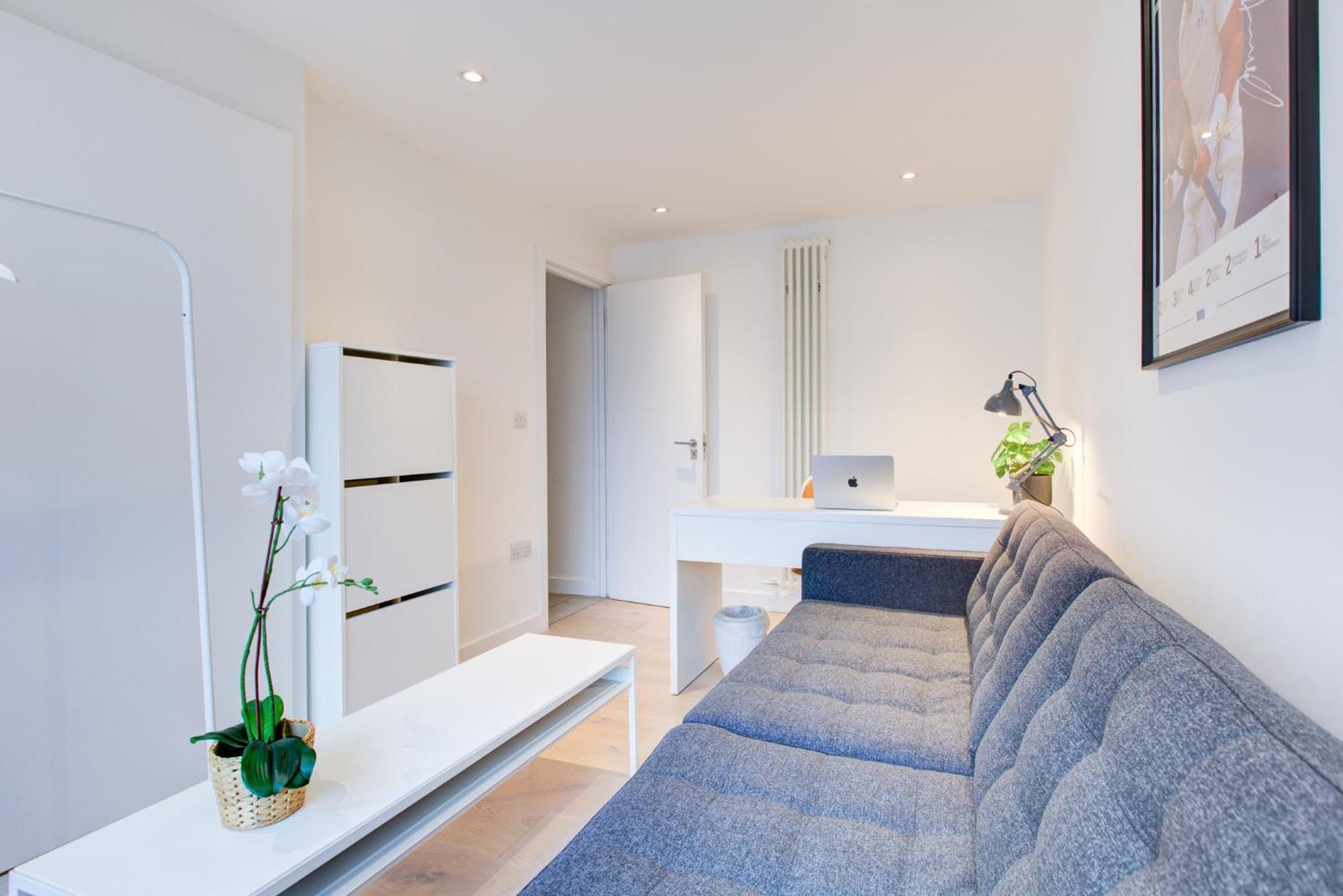 Neoteric Home Wimbledon Village Лондон Екстериор снимка
