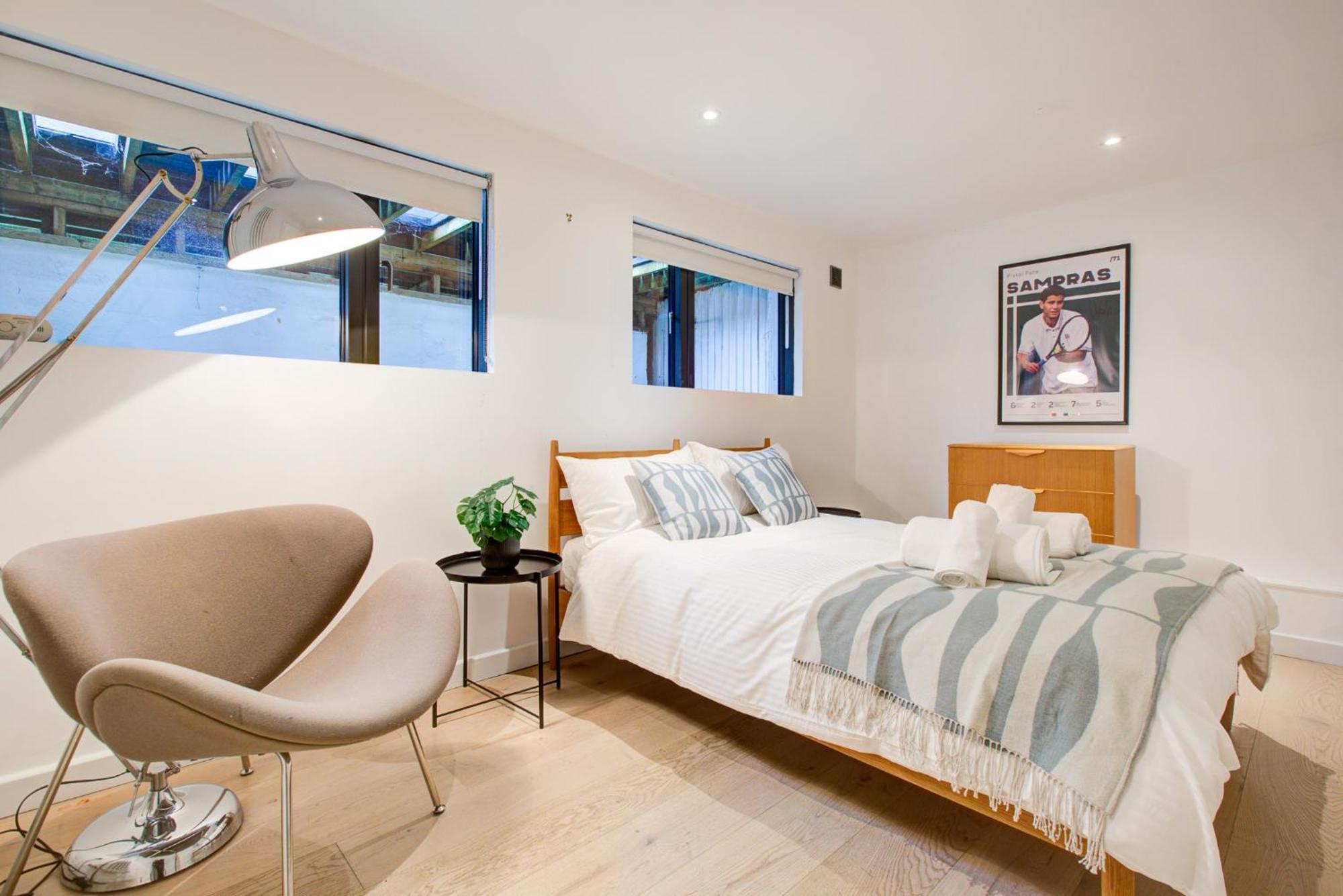 Neoteric Home Wimbledon Village Лондон Екстериор снимка