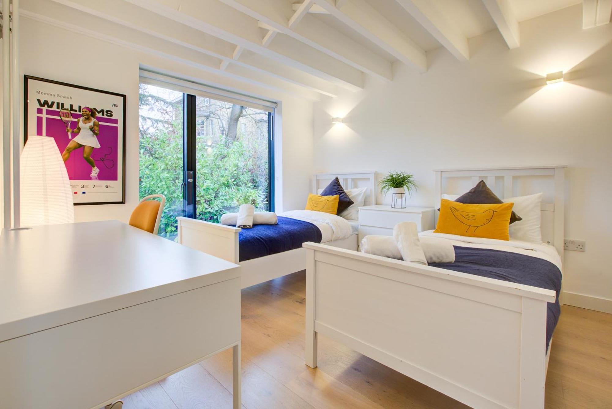 Neoteric Home Wimbledon Village Лондон Екстериор снимка